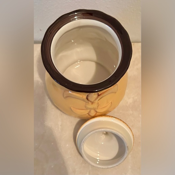 Tuscany ACK Casa Vero Hand Painted, yellow,  Fleur de lis Design Canister. 7.75” - Picture 3 of 9